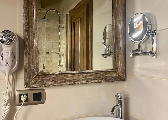 La De Barro Hotel Infiesto